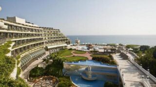 crystal-sunrise-queen-luxury-resort-spa-hotel-side-K7oFu